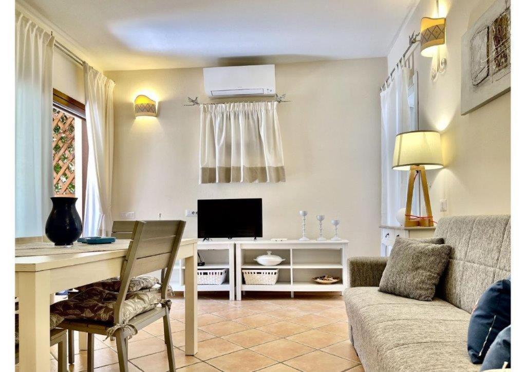 דירות פורטו אוטיאולו Le Residenze Sul Mare B6 מראה חיצוני תמונה